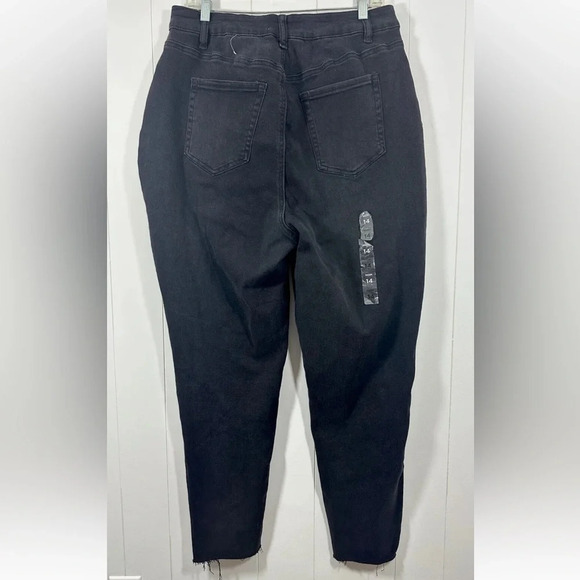 NWT FOREVER 21 Womens Black Stretch Denim MOM Jeans Plus Sz 14 High Rise - Picture 4 of 8